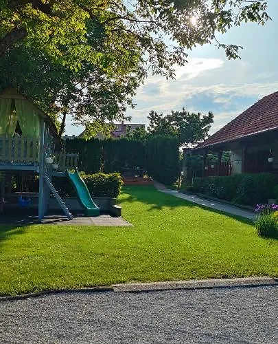 Aurora Haz Apartament *